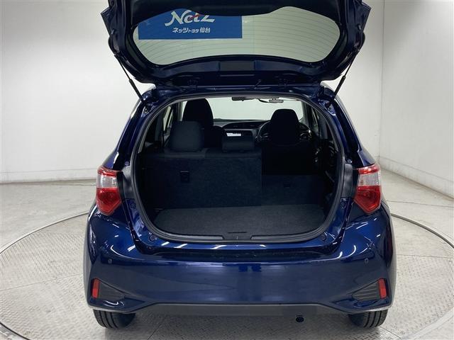 ヴィッツ ハイブリッドＦ　セーフティーエディションＩＩＩ　フルセグ　メモリーナビ　ＤＶＤ再生　バックカメラ　衝突被害軽減システム　ＥＴＣ　ＬＥＤヘッドランプ（13枚目）