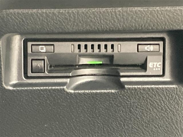 ヴィッツ ハイブリッドＦ　セーフティーエディションＩＩＩ　フルセグ　メモリーナビ　ＤＶＤ再生　バックカメラ　衝突被害軽減システム　ＥＴＣ　ＬＥＤヘッドランプ（32枚目）