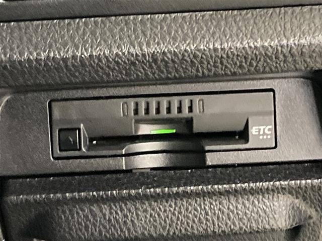 ノア Si ダブルバイビーIII 4WD フルセグ メモリーナビ DVD再生 バックカメラ 衝突被害軽減システム ETC ドラレコ 両側電動スライド LEDヘッドランプ ウオークスルー 乗車定員7人 3列シート ワンオーナー(32枚目)