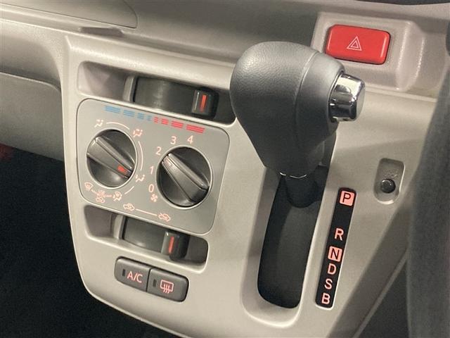 ���삵�₷���C���p�l�V�t�g�A���R�ȓ����ő���ł���悤�Ƀn���h���ɋ߂��|�W�V�����ɃV�t�g���o�[��z�u���Ă��܂��B