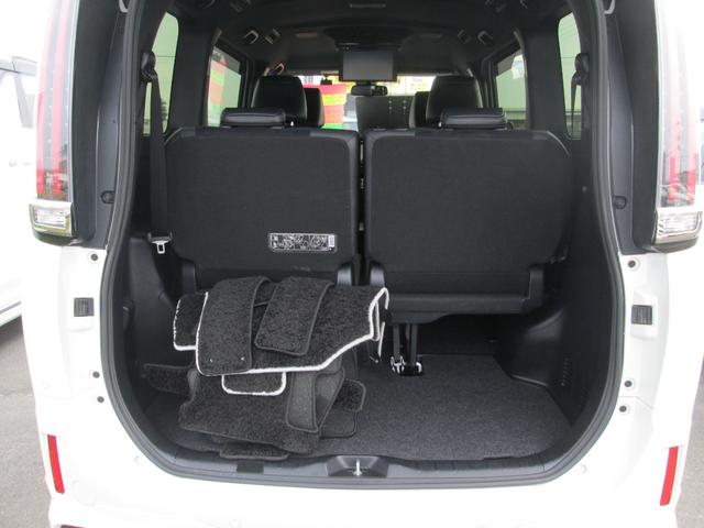 エスクァイア Ｇｉ　プレミアムパッケージ　ブラックテーラード　関東仕入れ　４ＷＤ　トヨタセーフティセンス　ハーフレザーシート　両側電動スライドドア　モデリスタフルエアロ　フルセグ対応純正１０型ナビ　純正１２．１型フリップダウンモニター　純正１５ＡＷ　スマートキー（31枚目）