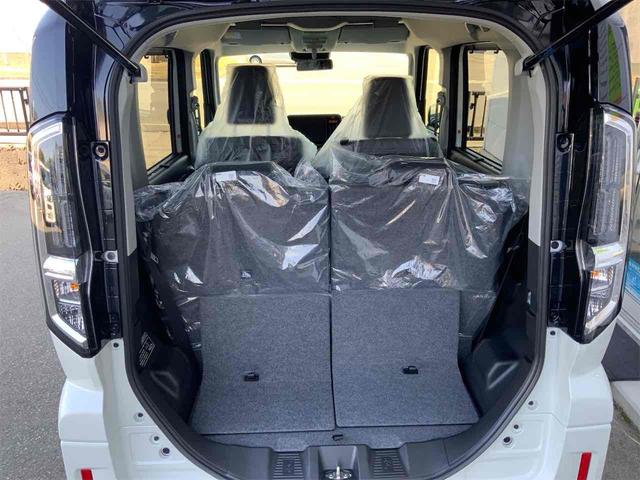 スペーシアカスタム ハイブリッドＸＳターボ　４ＷＤ　全周囲カメラ　両側電動スライドドア　ナビ　ＴＶ　クリアランスソナー　オートクルーズコントロール　レーンアシスト　衝突被害軽減システム　オートライト　ＬＥＤヘッドランプ　スマートキー（18枚目）