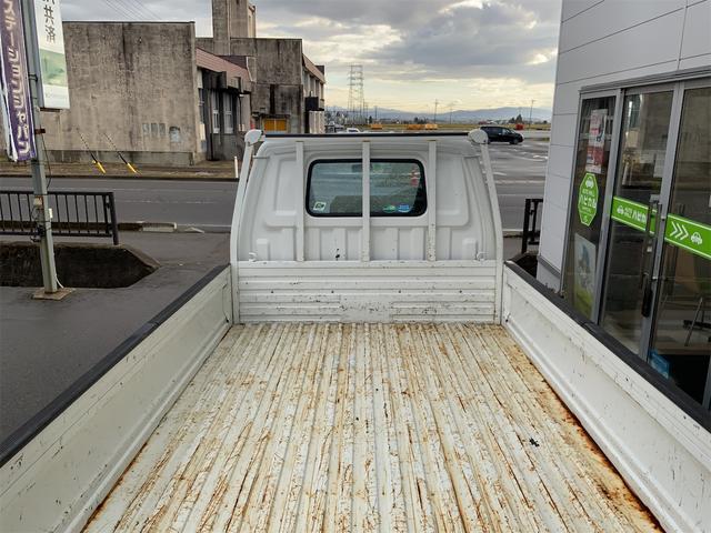 ボンゴトラック ＤＸ　４ＷＤ　ＭＴ　ワンオーナー　キーレスエントリー　エアコン　パワーウィンドウ　積載量１０００Ｋｇ（8枚目）