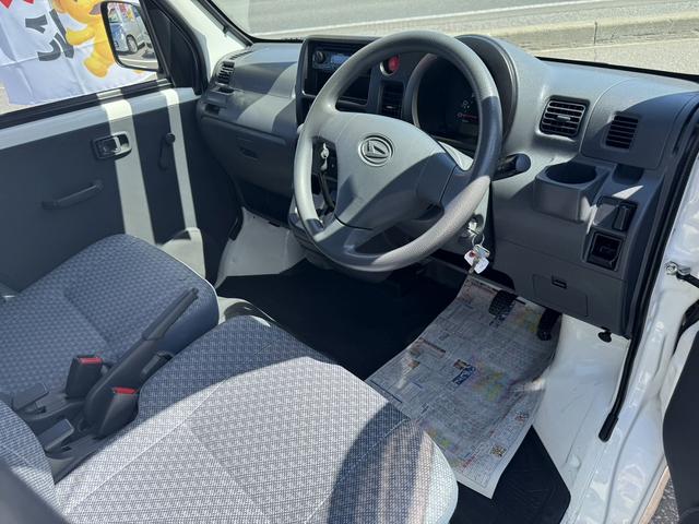 ハイゼットカーゴ スペシャル　４ＷＤ　ＡＴ　両側スライドドア　エアコン　パワーステアリング　運転席エアバッグ　助手席エアバッグ（13枚目）