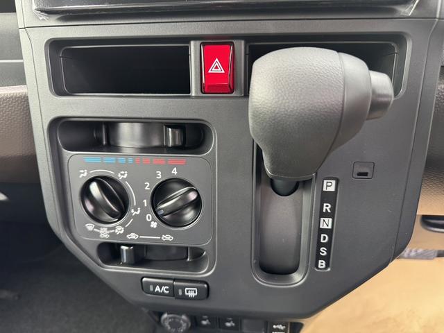 トール X 4WD 両側スライド・片側電動 クリアランスソナー 衝突被害軽減システム オートライト スマートキー アイドリングストップ 電動格納ミラー シートヒーター ウォークスルー CVT 盗難防止システム(5枚目)