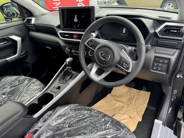 ロッキー プレミアムＧ　４ＷＤ　クリアランスソナー　オートクルーズコントロール　レーンアシスト　衝突被害軽減システム　オートライト　ＬＥＤヘッドランプ　アルミホイール　スマートキー　アイドリングストップ　電動格納ミラー（11枚目）