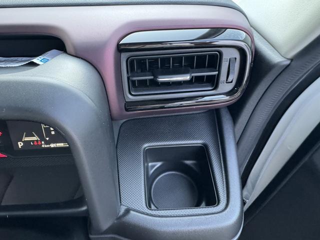 スペーシアカスタム ハイブリッドＧＳ　４ＷＤ　両側スライド・片側電動　クリアランスソナー　オートクルーズコントロール　レーンアシスト　衝突被害軽減システム　オートライト　ＬＥＤヘッドランプ　スマートキー　アイドリングストップ（11枚目）