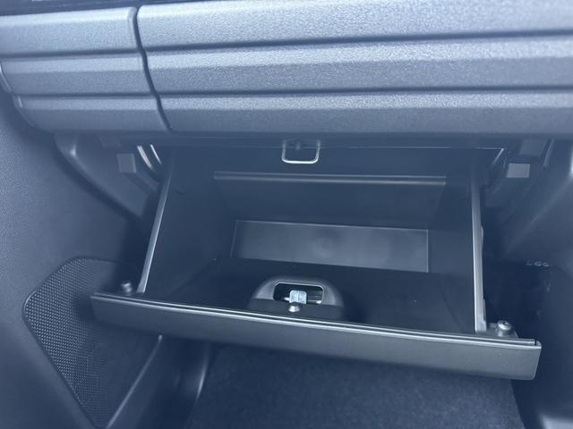 スペーシアカスタム ハイブリッドＧＳ　４ＷＤ　両側スライド・片側電動　クリアランスソナー　オートクルーズコントロール　レーンアシスト　衝突被害軽減システム　オートライト　ＬＥＤヘッドランプ　スマートキー　アイドリングストップ（16枚目）