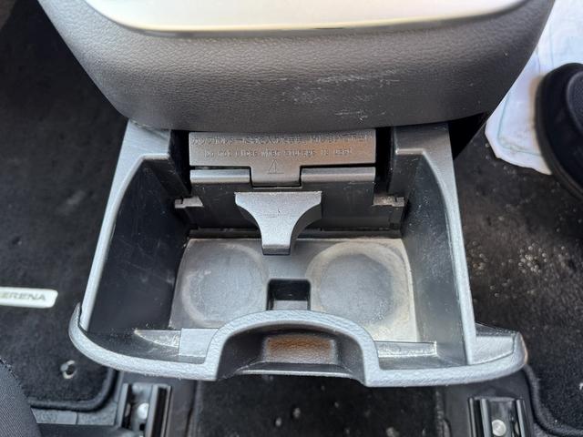 セレナ B 4WD オートクルーズコントロール 両側スライドドア キーレスエントリー アイドリングストップ 電動格納ミラー 3列シート ウォークスルー CVT ミュージックプレイヤー接続可 盗難防止システム(11枚目)