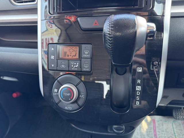 タント カスタムＲＳ　トップエディションＳＡＩＩ　４ＷＤ　両側電動スライドドア　衝突被害軽減システム　オートライト　ＬＥＤヘッドランプ　スマートキー　アイドリングストップ　電動格納ミラー　ベンチシート　ＣＶＴ　盗難防止システム　ＡＢＳ　ＥＳＣ　ＣＤ（5枚目）