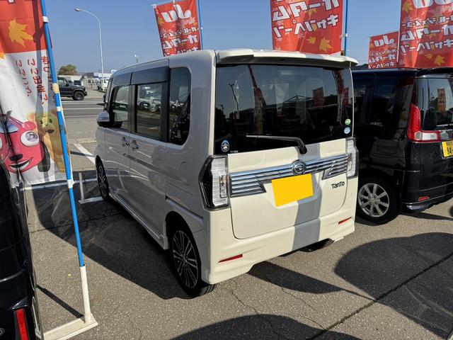 タント カスタムＲＳ　トップエディションＳＡＩＩ　４ＷＤ　両側電動スライドドア　衝突被害軽減システム　オートライト　ＬＥＤヘッドランプ　スマートキー　アイドリングストップ　電動格納ミラー　ベンチシート　ＣＶＴ　盗難防止システム　ＡＢＳ　ＥＳＣ　ＣＤ（18枚目）