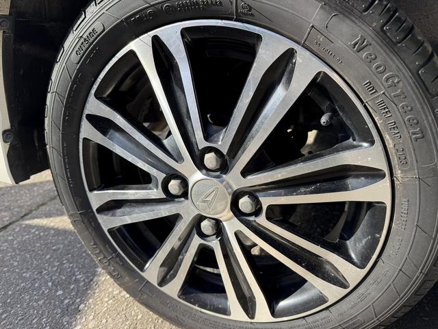 タント カスタムＲＳ　トップエディションＳＡＩＩ　４ＷＤ　両側電動スライドドア　衝突被害軽減システム　オートライト　ＬＥＤヘッドランプ　スマートキー　アイドリングストップ　電動格納ミラー　ベンチシート　ＣＶＴ　盗難防止システム　ＡＢＳ　ＥＳＣ　ＣＤ（20枚目）