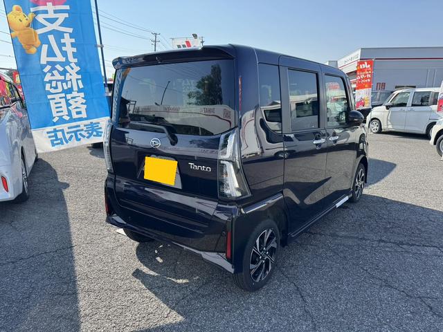 タント カスタムＸ　４ＷＤ　バックカメラ　両側電動スライドドア　クリアランスソナー　衝突被害軽減システム　オートライト　ＬＥＤヘッドランプ　スマートキー　アイドリングストップ　電動格納ミラー　シートヒーター　ベンチシート（16枚目）