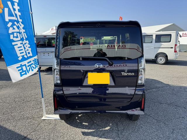 タント カスタムＸ　４ＷＤ　バックカメラ　両側電動スライドドア　クリアランスソナー　衝突被害軽減システム　オートライト　ＬＥＤヘッドランプ　スマートキー　アイドリングストップ　電動格納ミラー　シートヒーター　ベンチシート（17枚目）
