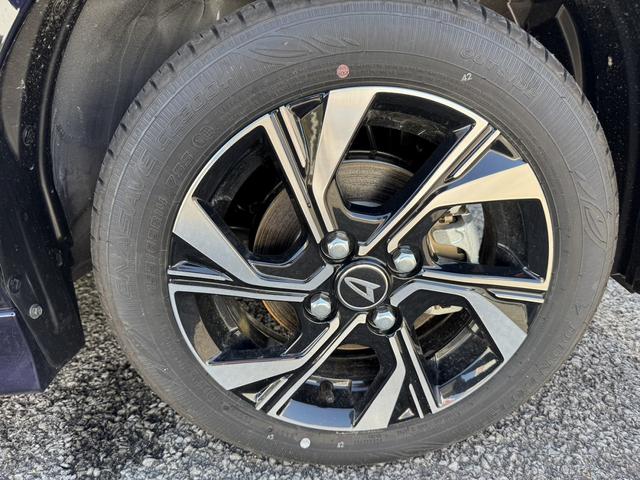 タント カスタムＸ　４ＷＤ　バックカメラ　両側電動スライドドア　クリアランスソナー　衝突被害軽減システム　オートライト　ＬＥＤヘッドランプ　スマートキー　アイドリングストップ　電動格納ミラー　シートヒーター　ベンチシート（20枚目）