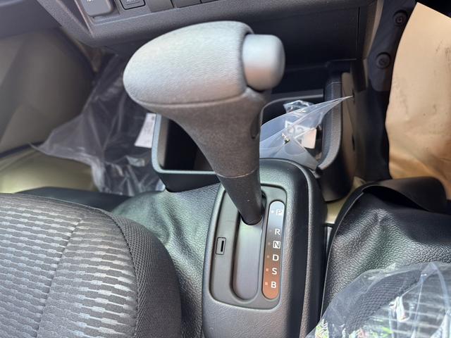 ハイゼットトラック ジャンボエクストラ　４ＷＤ　軽トラック　ＣＶＴ　衝突被害軽減システム　クリアランスソナー　スマートキー　アイドリングストップ　電動格納ミラー　オートライト　ＥＳＣ（9枚目）