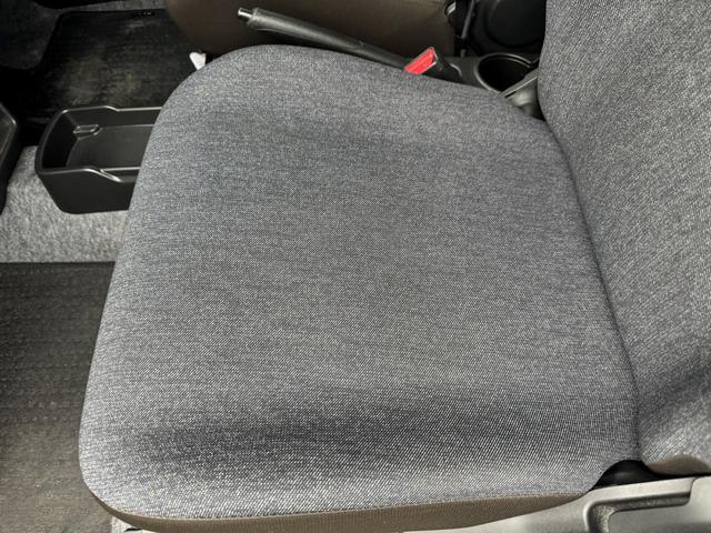 アルト L 4WD クリアランスソナー レーンアシスト 衝突被害軽減システム キーレスエントリー アイドリングストップ 電動格納ミラー シートヒーター CVT 盗難防止システム ABS ESC 衝突安全ボディ(23枚目)