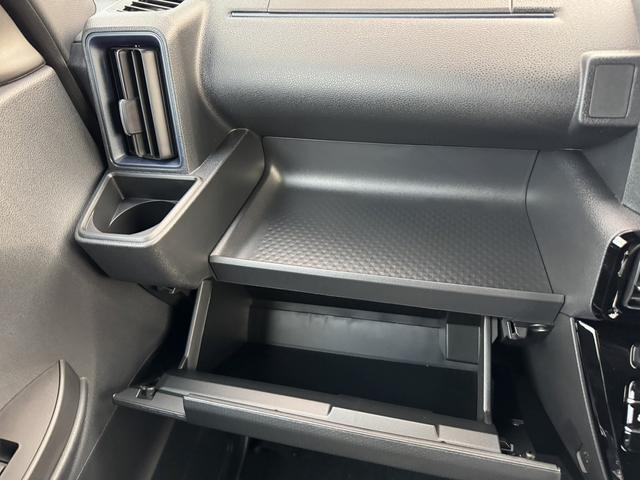 この度は当店のお車をご覧になっていただき、誠にありがとうございます。じっくり現車確認して頂けるよう、ご準備を致します！