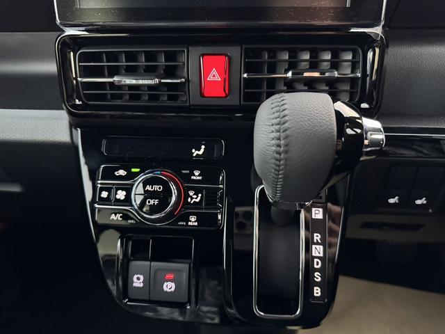 タント カスタムRS ディスプレイオーディオ 4WD 両側電動スライドドア クリアランスソナー 衝突被害軽減システム オートライト LEDヘッドランプ シートヒーター ベンチシート CVT 盗難防止システム ABS(5枚目)