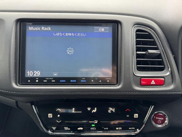 ヴェゼル ハイブリッドＸ　社外ナビ　シートヒーター　１６インチアルミホイール　エンジンプッシュスタート４ＷＤ　オートクルーズコントロール　衝突被害軽減システム　オートライト　ＬＥＤヘッドランプ　ＡＴ　盗難防止システム（9枚目）