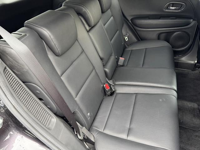 ヴェゼル ハイブリッドＸ　社外ナビ　シートヒーター　１６インチアルミホイール　エンジンプッシュスタート４ＷＤ　オートクルーズコントロール　衝突被害軽減システム　オートライト　ＬＥＤヘッドランプ　ＡＴ　盗難防止システム（21枚目）