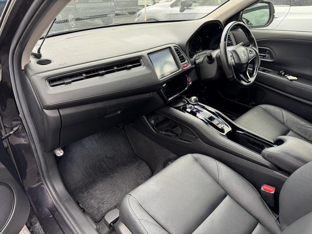 ヴェゼル ハイブリッドＸ　社外ナビ　シートヒーター　１６インチアルミホイール　エンジンプッシュスタート４ＷＤ　オートクルーズコントロール　衝突被害軽減システム　オートライト　ＬＥＤヘッドランプ　ＡＴ　盗難防止システム（27枚目）