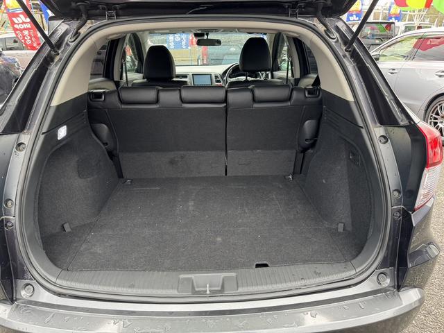 ヴェゼル ハイブリッドＸ　社外ナビ　シートヒーター　１６インチアルミホイール　エンジンプッシュスタート４ＷＤ　オートクルーズコントロール　衝突被害軽減システム　オートライト　ＬＥＤヘッドランプ　ＡＴ　盗難防止システム（30枚目）