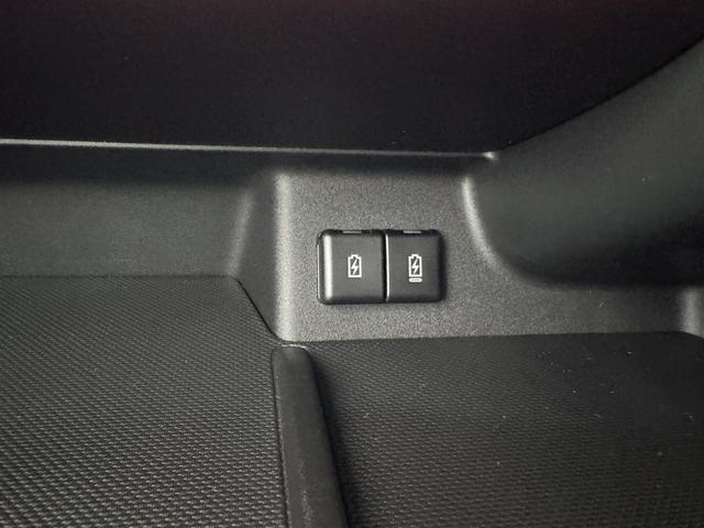 スペーシアカスタム ハイブリッドＧＳ　ステアリングスイッチ　シートヒーター　エンジンプッシュスタート　４ＷＤ　両側スライド・片側電動　クリアランスソナー　オートクルーズコントロール　レーンアシスト　衝突被害軽減システム　ＬＥＤヘッドランプ（12枚目）