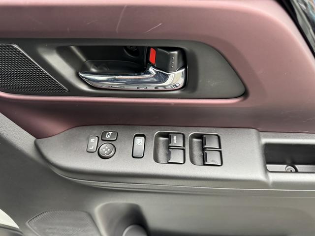 スペーシアカスタム ハイブリッドＧＳ　ステアリングスイッチ　シートヒーター　エンジンプッシュスタート　４ＷＤ　両側スライド・片側電動　クリアランスソナー　オートクルーズコントロール　レーンアシスト　衝突被害軽減システム　ＬＥＤヘッドランプ（17枚目）