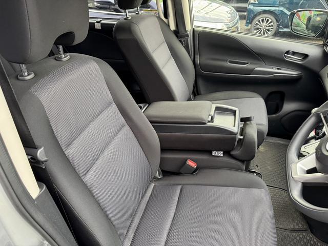 セレナ Ｂ　４ＷＤ　ドライブレコーダー　クリアランスソナー　オートクルーズコントロール　オートライト　スマートキー　アイドリングストップ　電動格納ミラー　３列シート　ＣＶＴ　盗難防止システム　衝突安全ボディ（15枚目）