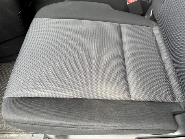 セレナ Ｂ　４ＷＤ　ドライブレコーダー　クリアランスソナー　オートクルーズコントロール　オートライト　スマートキー　アイドリングストップ　電動格納ミラー　３列シート　ＣＶＴ　盗難防止システム　衝突安全ボディ（24枚目）