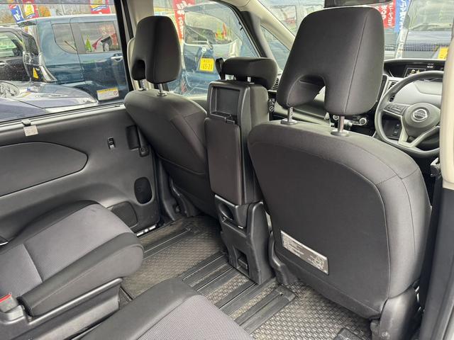 セレナ Ｂ　４ＷＤ　ドライブレコーダー　クリアランスソナー　オートクルーズコントロール　オートライト　スマートキー　アイドリングストップ　電動格納ミラー　３列シート　ＣＶＴ　盗難防止システム　衝突安全ボディ（25枚目）