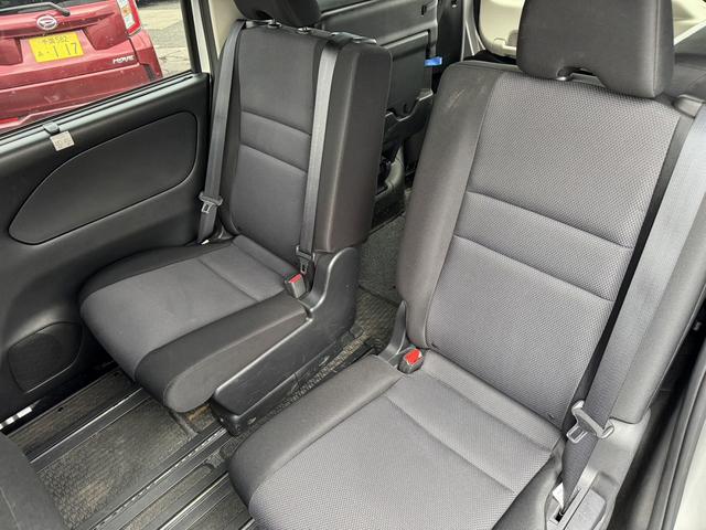 セレナ Ｂ　４ＷＤ　ドライブレコーダー　クリアランスソナー　オートクルーズコントロール　オートライト　スマートキー　アイドリングストップ　電動格納ミラー　３列シート　ＣＶＴ　盗難防止システム　衝突安全ボディ（27枚目）