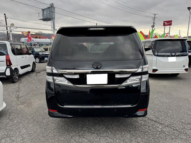 ヴェルファイアハイブリッド Ｘ　４ＷＤ　ドライブレコーダー　ＥＴＣ　ＴＶ　クリアランスソナー　オートクルーズコントロール　両側電動スライドドア　ＨＩＤ　スマートキー　電動格納ミラー　後席モニター　３列シート　ＣＶＴ　アルミホイール（18枚目）