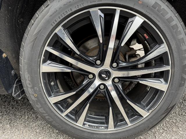 ヴェルファイアハイブリッド Ｘ　４ＷＤ　ドライブレコーダー　ＥＴＣ　ＴＶ　クリアランスソナー　オートクルーズコントロール　両側電動スライドドア　ＨＩＤ　スマートキー　電動格納ミラー　後席モニター　３列シート　ＣＶＴ　アルミホイール（20枚目）