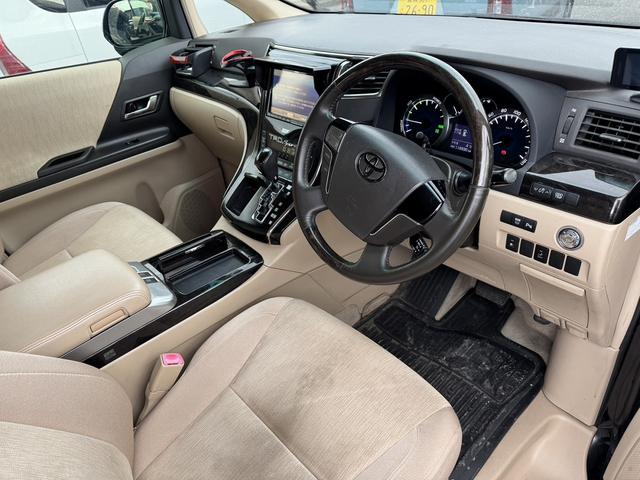 ヴェルファイアハイブリッド Ｘ　４ＷＤ　ドライブレコーダー　ＥＴＣ　ＴＶ　クリアランスソナー　オートクルーズコントロール　両側電動スライドドア　ＨＩＤ　スマートキー　電動格納ミラー　後席モニター　３列シート　ＣＶＴ　アルミホイール（22枚目）