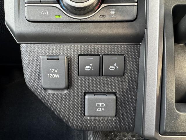 座席のシートを温めるシートヒーター！その温かさは一度経験したら欠かすことができません！エアコンで乾燥しやすい車内も防ぐ事ができます！