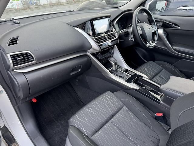 エクリプスクロス Ｇ　４ＷＤ　ＥＴＣ　バックカメラ　クリアランスソナー　オートクルーズコントロール　レーンアシスト　衝突被害軽減システム　ナビ　オートライト　ＬＥＤヘッドランプ　ヘッドライトウォッシャー　アルミホイール（23枚目）