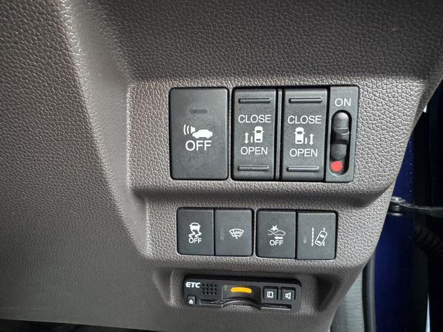 フリードハイブリッド ハイブリッド・Ｇホンダセンシング　４ＷＤ　ＥＴＣ　バックカメラ　オートクルーズコントロール　レーンアシスト　衝突被害軽減システム　両側電動スライドドア　オートライト　ＬＥＤヘッドランプ　スマートキー　電動格納ミラー　シートヒーター（12枚目）