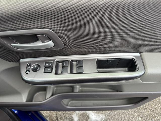 フリードハイブリッド ハイブリッド・Ｇホンダセンシング　４ＷＤ　ＥＴＣ　バックカメラ　オートクルーズコントロール　レーンアシスト　衝突被害軽減システム　両側電動スライドドア　オートライト　ＬＥＤヘッドランプ　スマートキー　電動格納ミラー　シートヒーター（14枚目）