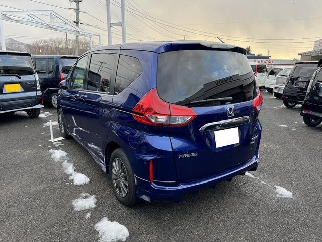 フリードハイブリッド ハイブリッド・Ｇホンダセンシング　４ＷＤ　ＥＴＣ　バックカメラ　オートクルーズコントロール　レーンアシスト　衝突被害軽減システム　両側電動スライドドア　オートライト　ＬＥＤヘッドランプ　スマートキー　電動格納ミラー　シートヒーター（19枚目）