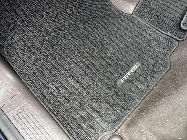 フリードハイブリッド ハイブリッド・Ｇホンダセンシング　４ＷＤ　ＥＴＣ　バックカメラ　オートクルーズコントロール　レーンアシスト　衝突被害軽減システム　両側電動スライドドア　オートライト　ＬＥＤヘッドランプ　スマートキー　電動格納ミラー　シートヒーター（23枚目）