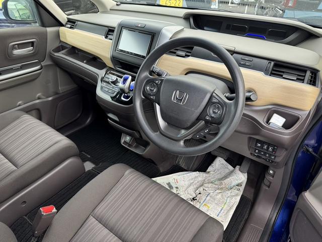 フリードハイブリッド ハイブリッド・Ｇホンダセンシング　４ＷＤ　ＥＴＣ　バックカメラ　オートクルーズコントロール　レーンアシスト　衝突被害軽減システム　両側電動スライドドア　オートライト　ＬＥＤヘッドランプ　スマートキー　電動格納ミラー　シートヒーター（28枚目）