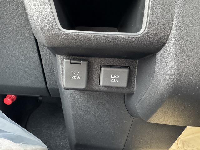 アトレー ＲＳ　４ＷＤ　両側電動スライドドア　クリアランスソナー　オートクルーズコントロール　衝突被害軽減システム　オートライト　ＬＥＤヘッドランプ　スマートキー　アイドリングストップ　電動格納ミラー　ＣＶＴ（11枚目）