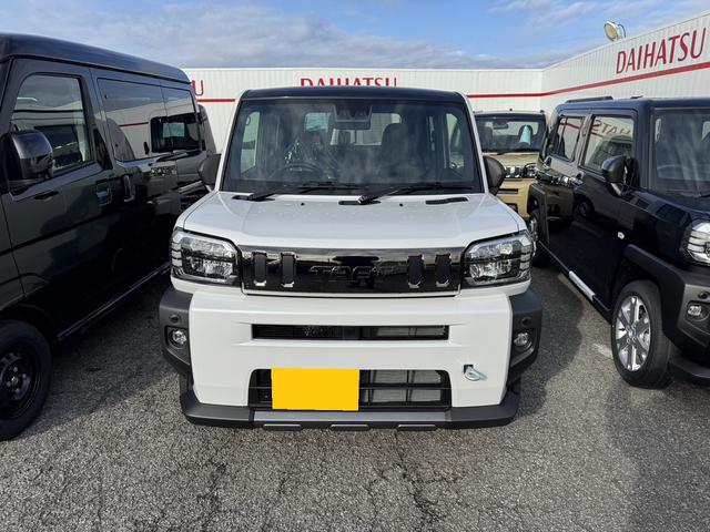 タフト Ｇ　ダーククロムベンチャー　４ＷＤ　クリアランスソナー　オートクルーズコントロール　衝突被害軽減システム　オートライト　ＬＥＤヘッドランプ　ヘッドライトウォッシャー　スマートキー　電動格納ミラー　ＣＶＴ　盗難防止システム　ＡＢＳ（2枚目）