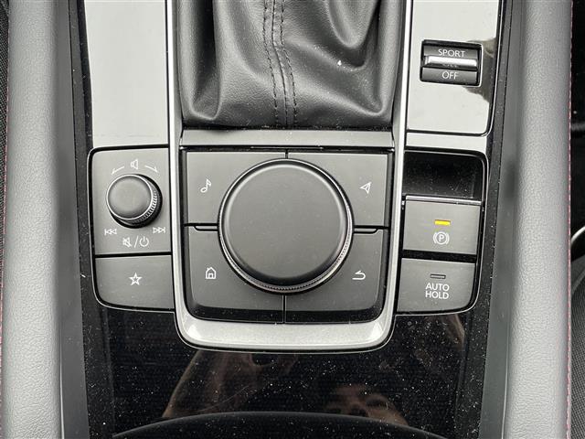 ＭＡＺＤＡ３ファストバック １５Ｓ　ブラックトーンエディション　ワンオーナー／４ＷＤ／フルセグ／全周囲カメラ／パーキングセンサー／車線逸脱警報／ブラインドスポットモニター／レーンキープアシスト／プリクラッシュブレーキ／クルーズコントロール／冬タイヤ積込（ＶＲＸ３）（22枚目）