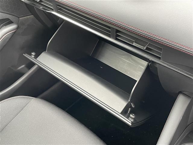 ＭＡＺＤＡ３ファストバック １５Ｓ　ブラックトーンエディション　ワンオーナー／４ＷＤ／フルセグ／全周囲カメラ／パーキングセンサー／車線逸脱警報／ブラインドスポットモニター／レーンキープアシスト／プリクラッシュブレーキ／クルーズコントロール／冬タイヤ積込（ＶＲＸ３）（32枚目）