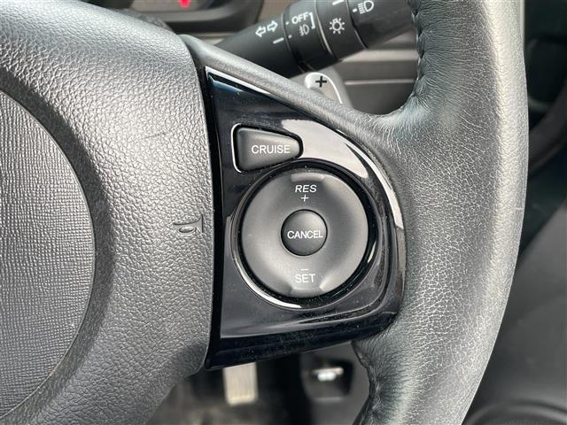 Ｎ－ＯＮＥ プレミアム　ツアラー　４ＷＤ／ワンオーナー／社外ディスプレイオーディオ／ＣＤ／ＤＶＤ／ＵＳＢ／ＡＵＸ／純正１５ＡＷ／純正フロアマット／シートヒーター／エアーシート／ベンチシート／オートライト／フォグランプ／クルコン／ＥＴＣ（11枚目）