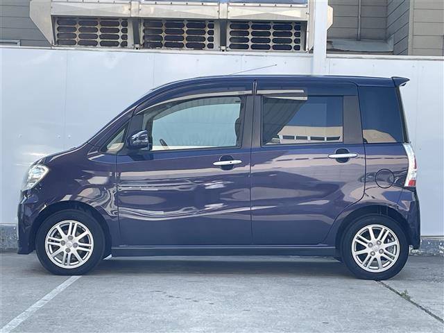 ルクラカスタム Ｒ　４ＷＤ／社外メモリナビ／フルセグＴＶ／ＡＭ／ＦＭ／ＣＤ／ＤＶＤ／ＢＴ／フォグランプ／純正１４ＡＷ／純正フロアマット／ＥＴＣ／室内イルミネーション仕様／冬タイヤ積み込み有／保証書（6枚目）