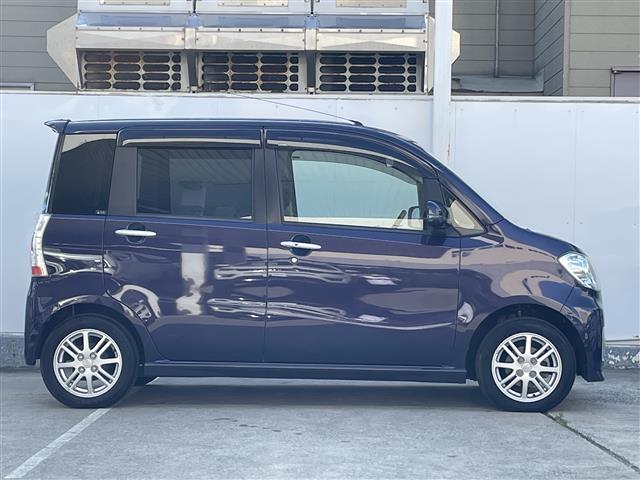 ルクラカスタム Ｒ　４ＷＤ／社外メモリナビ／フルセグＴＶ／ＡＭ／ＦＭ／ＣＤ／ＤＶＤ／ＢＴ／フォグランプ／純正１４ＡＷ／純正フロアマット／ＥＴＣ／室内イルミネーション仕様／冬タイヤ積み込み有／保証書（7枚目）